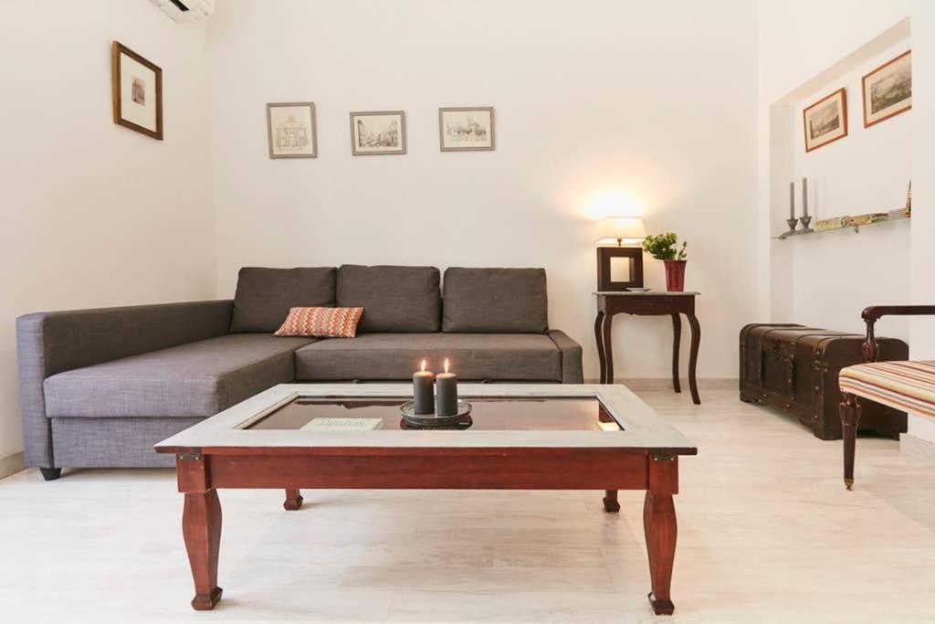 Original Y Coqueto Apartamento Junto A Plaza Mayor Apartment Madrid Exterior foto